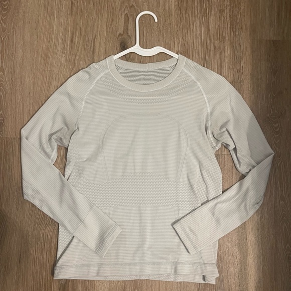 lululemon athletica Tops - Lululemon long sleeve swiftly tech
